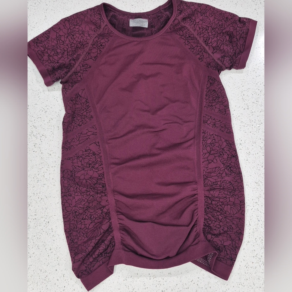 Athleta Short Sleeve Athletic Top